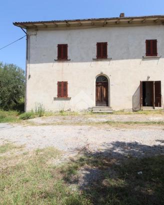 CASA SEMINDIPENDENTE A LARCIANO