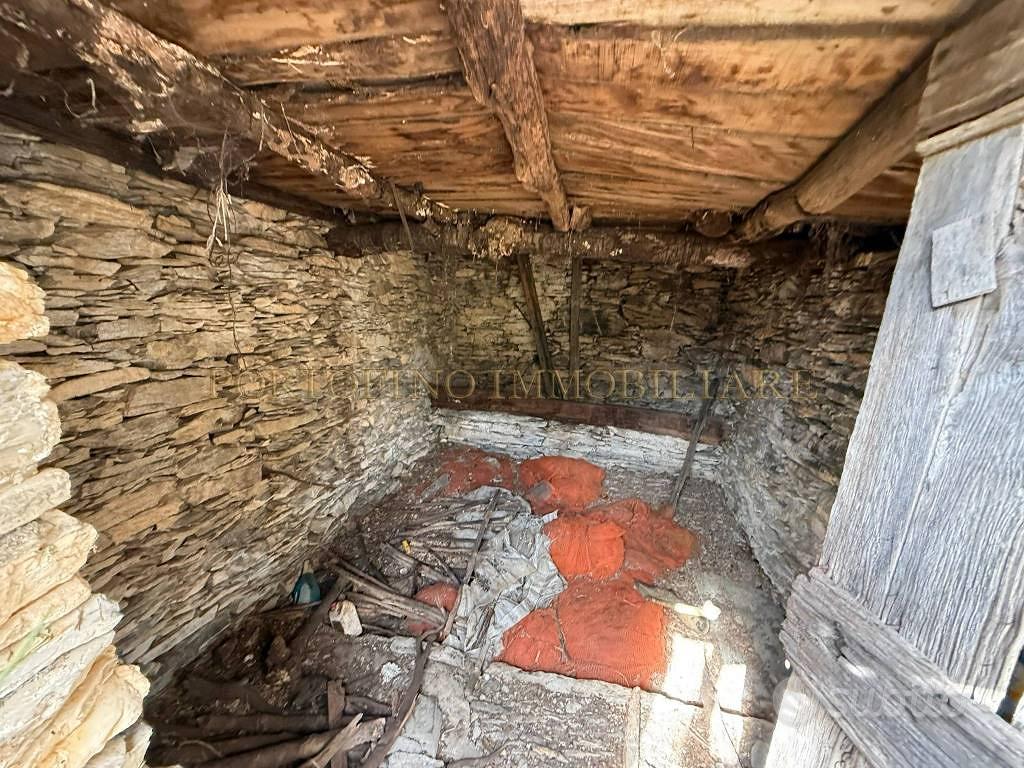 Rustico / Casale di 2225 m² con 2 locali a Avegno - Vista 5