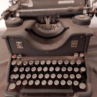 MACCHINA DA SCRIVERE OLIVETTI M40