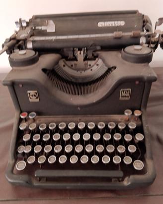 MACCHINA DA SCRIVERE OLIVETTI M40