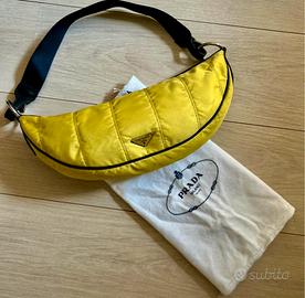 Borsa a spalla mezza luna Prada