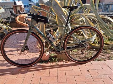 SPECIALIZED E5 GRAVEL