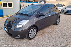 Toyota Yaris 1.4 D-4D DPF 5 porte Sol