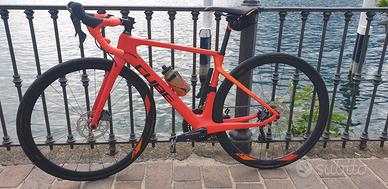 bici da corsa in carbonio