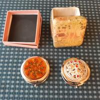 due specchietti da borsetta