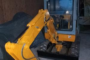miniescavatore JCB