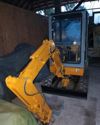 miniescavatore JCB