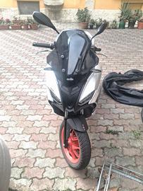 Aprilia sr gt 125 Sport 2024 grigio 