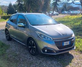 Peugeot 208 PureTech 82 Stop&Start 5 porte Signatu