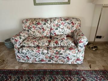 Due divani 2 posti e 3 posti