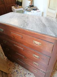 comò in legno 