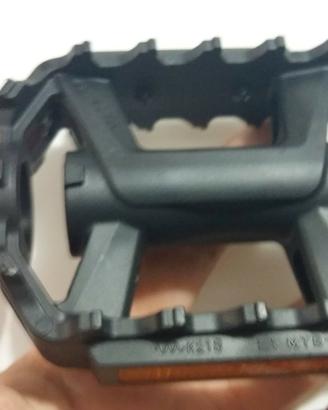 pedali BTwin 120mm. nuovi