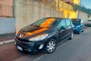 Auro usata unico proprietario