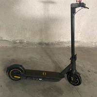 Monopattino ninebot g30 max segway