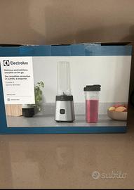 Frullatore elettrolux nuovo, mai usato