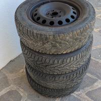 treno 4 cerchi ferro + gomme pneumatici invernali 