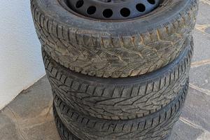 treno 4 cerchi ferro + gomme pneumatici invernali 