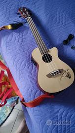 ukulele concerto amplificato