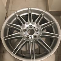 Cerchio in lega BMW 19” riparato