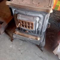 Stufa a legna in ghisa