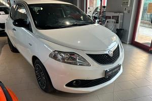 Lancia Ypsilon 1.0 FireFly 5 porte S&S Hybrid Ecoc