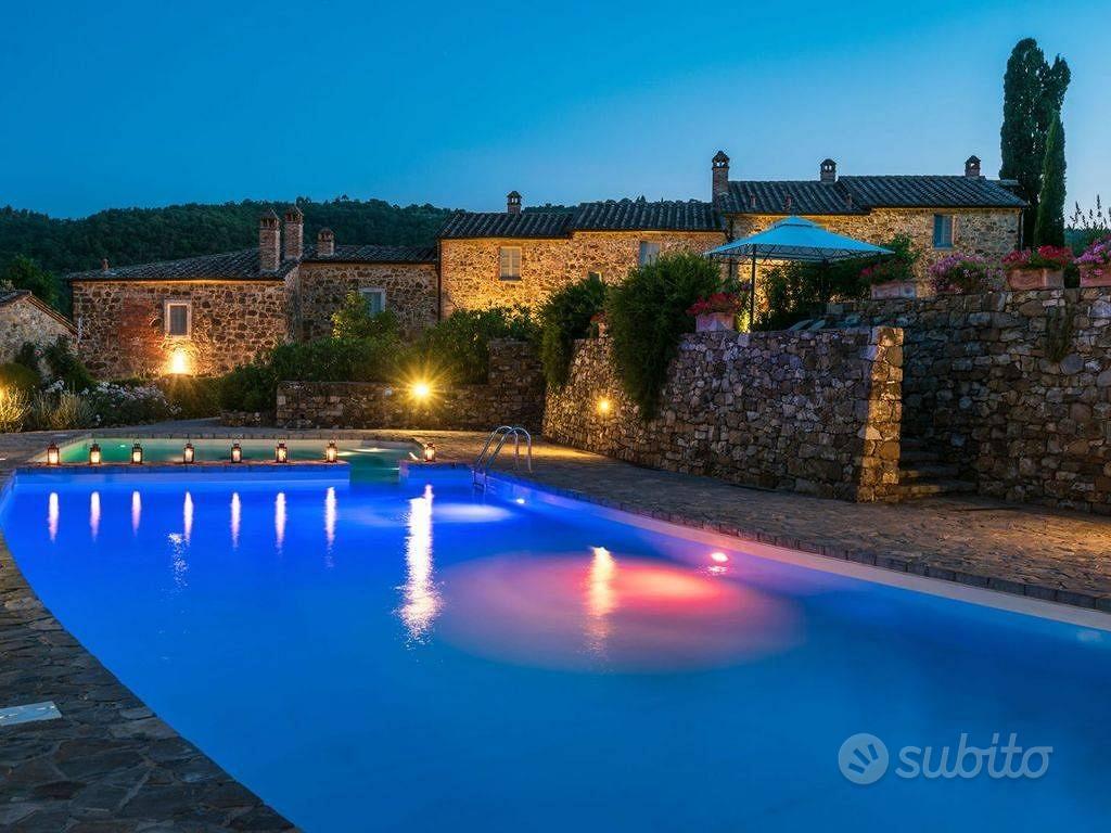 Rustico / Casale di 1255 m² con box auto a Sinalun - Vista 3
