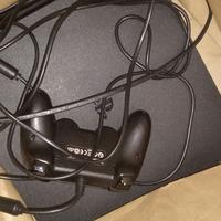 PlayStation 4 pari a nuova con qualche gioco