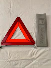 Triangolo di emergenza stradale