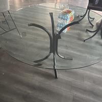 Tavolo con vetro doppio