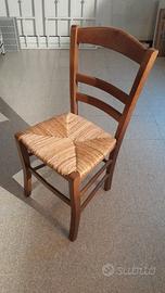 sedia in legno e paglia