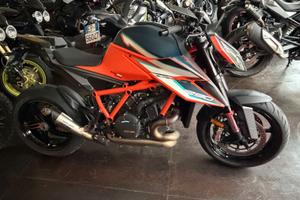 KTM 1290 Super Duke R 2022