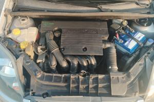 Vengo auto in buone condizioni