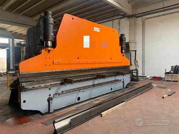 Pressa Piegatrice Idraulica CNC Officine Colgar – 
