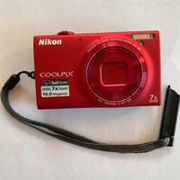 Macchina fotografica Nikon Coolpix S6100 + cavo