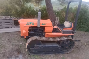 Trattore cingolato 411c