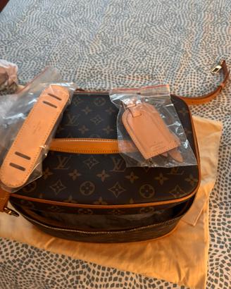 Louis vuitton beauty case