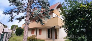 VILLA SINGOLA A FERNO