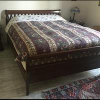 Splendido letto matrimoniale in legno massello