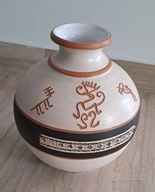 Vaso in terracotta smaltata di Beppe Petrucci