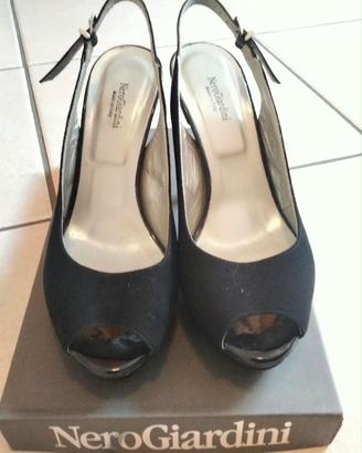 Scarpe eleganti nere