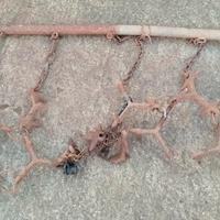 Aratro "a speroni" antico 