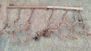 Aratro "a speroni" antico 