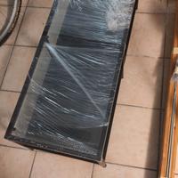 Tavolino basso ripiano in cristallo