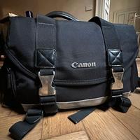 Canon EOS 5D Mark III con accessori