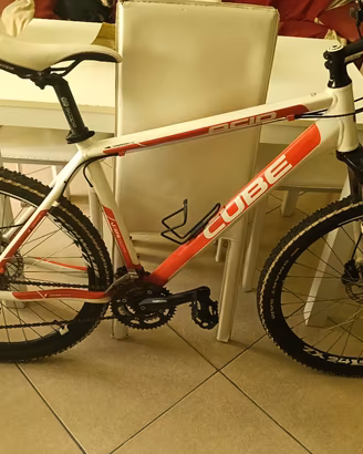 MTB CUBE ACID 