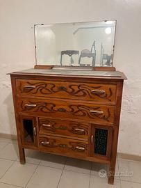 Cassettone stile liberty