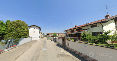 Stanza in casa indipendente CON GIARDINO PRIVATO