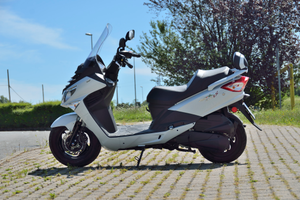 Scooter tenuto molto bene e molto bello