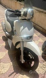 Scarabeo 300