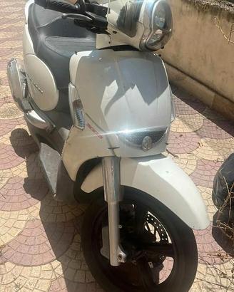 Scarabeo 300